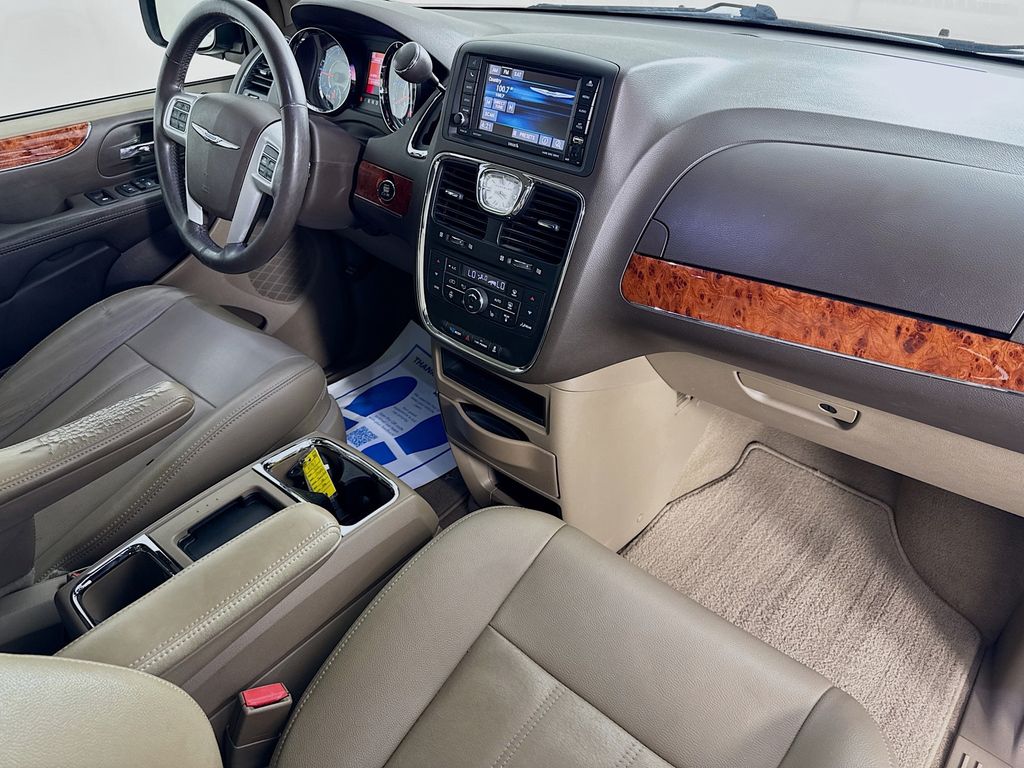 Used Car 2016 Chrysler Town & Country  Touring For Sale Under $12,000 In Austin, Texas