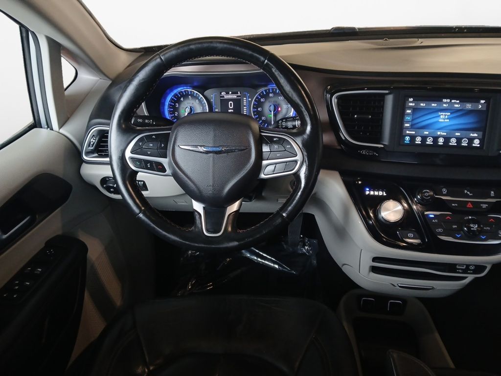 Used Car 2019 Chrysler Pacifica  Touring L For Sale Under $20,000 In Austin, Texas