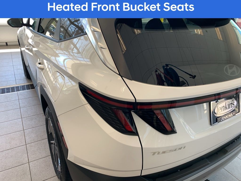 New 2026 White Hyundai SEL Premium image 12