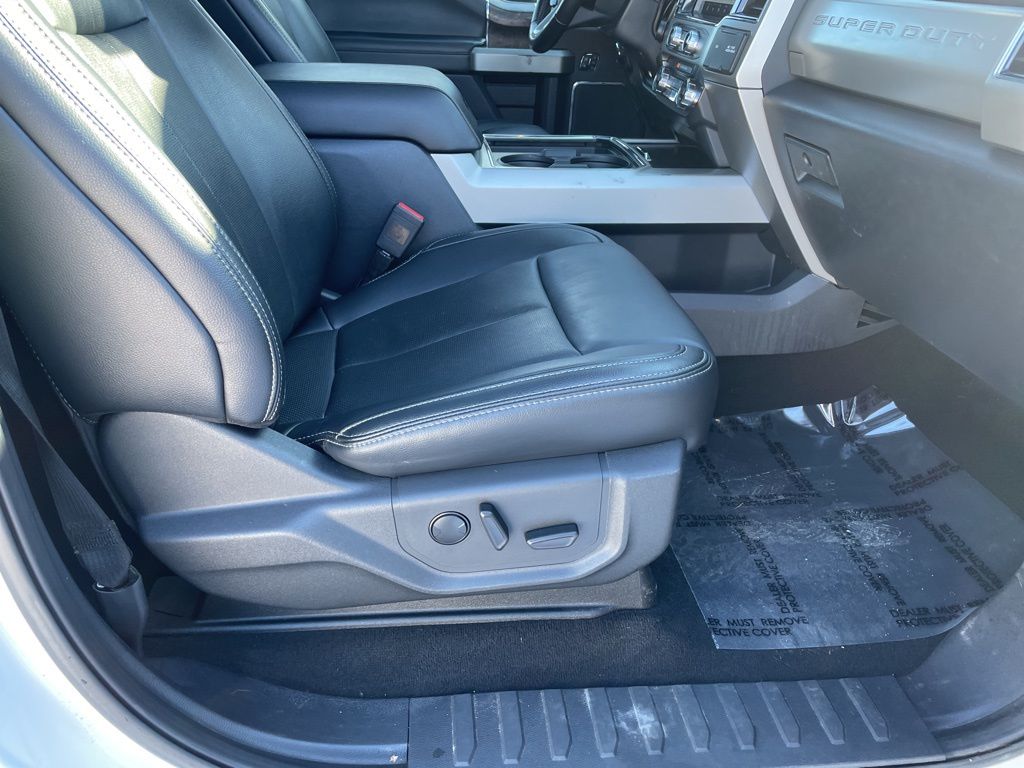 Certified Used 2022 White Ford Lariat image 77