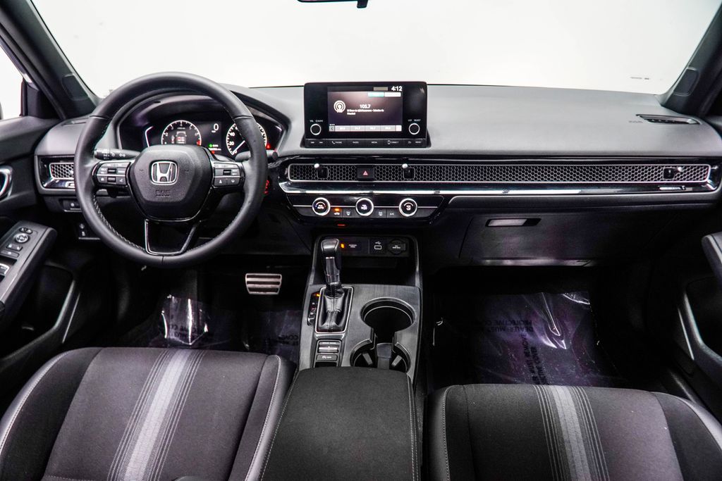 View vehicle photo 5