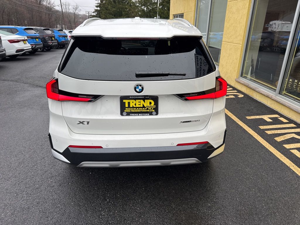 White 2025 BMW X1 xDrive28i SUV / Crossover All-Wheel Drive 7-Speed Automatic