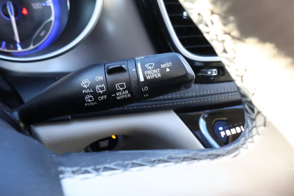 Thumbnail: 2018 Chrysler Pacifica - 22