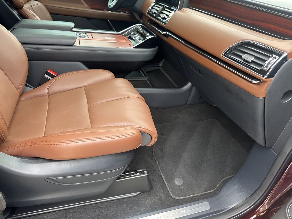 Used Car 2024 Lincoln Navigator  Utility L Reserve Four Wheel Drive For Sale Under $80,000 In Austin, Texas