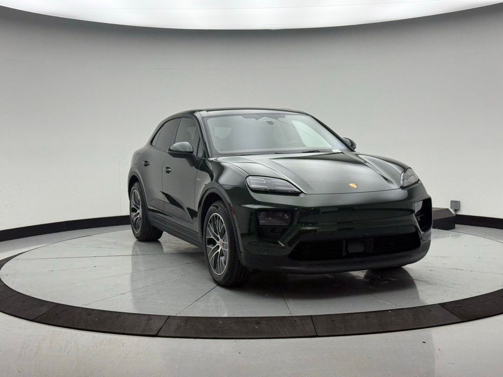 Thumbnail: 2026 Porsche Macan - 9