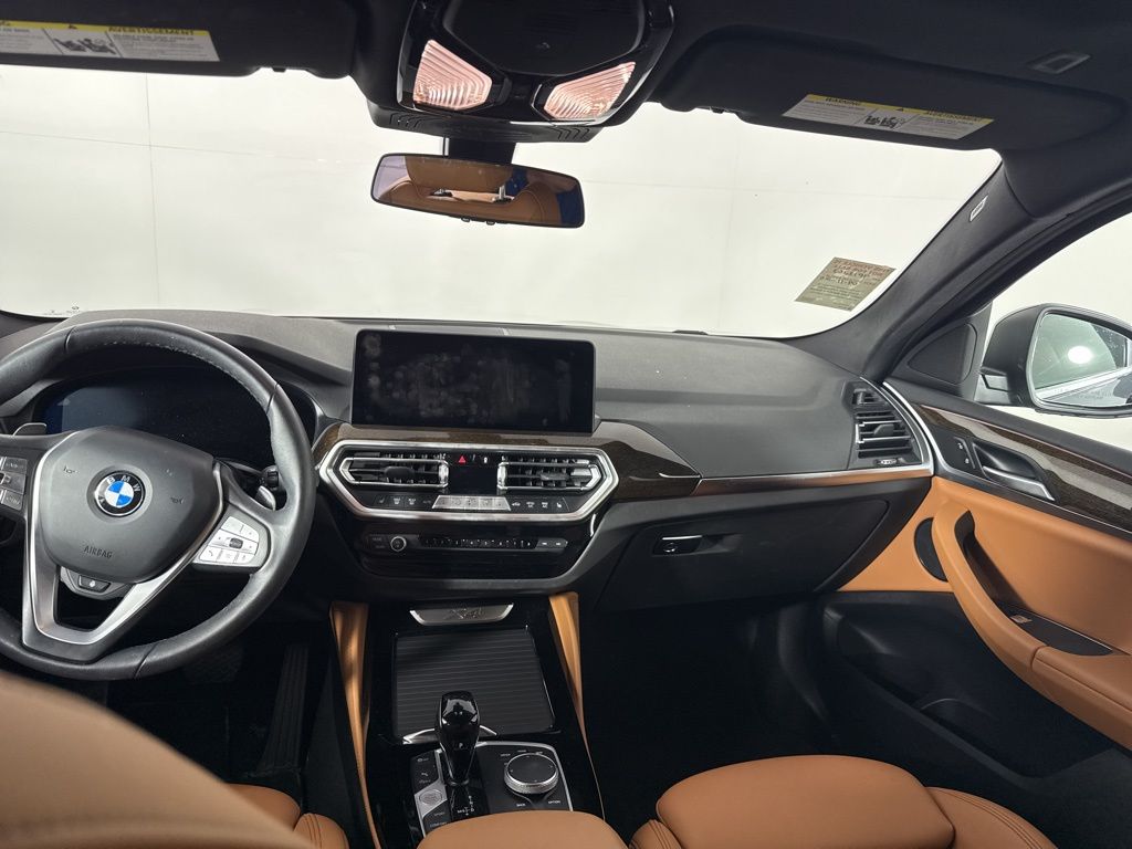 Thumbnail: 2023 BMW X4 - 11