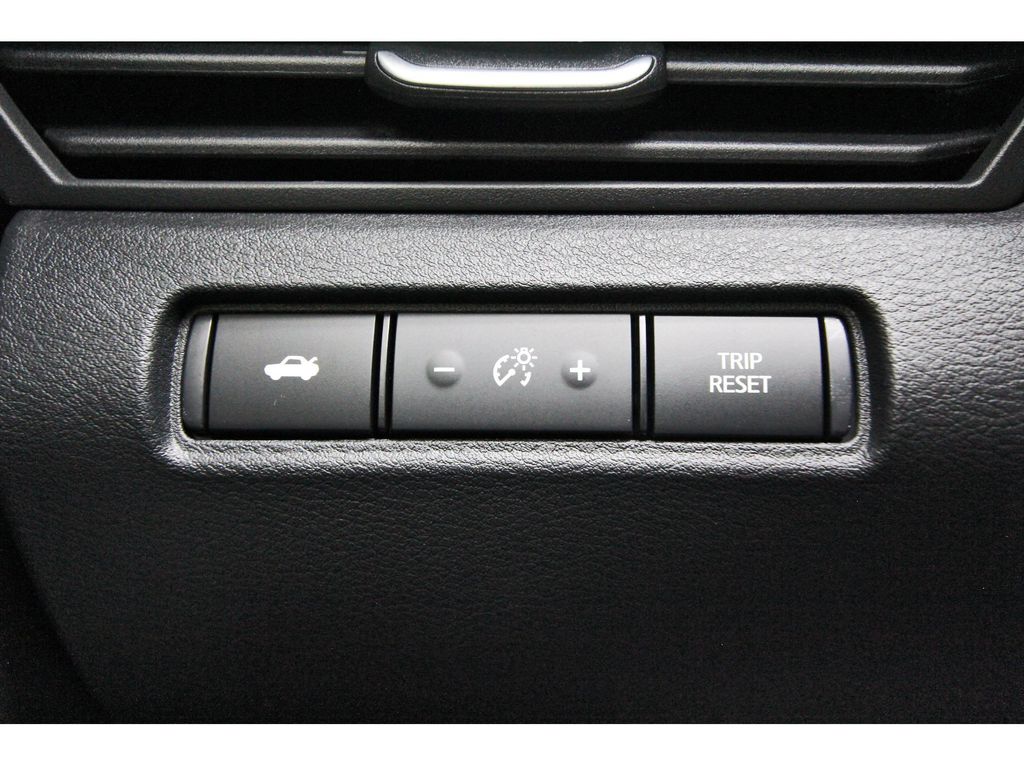 2026 Nissan Altima 2.5 SR White at Central Houston Nissan