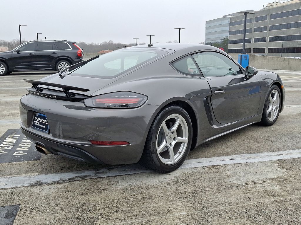 2017 Porsche 718 Cayman  4