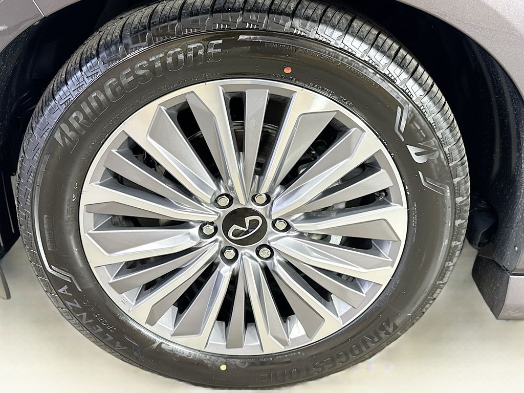 QX80 LUXE