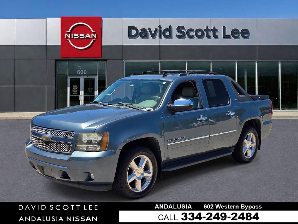 Blue Granite Metallic 2011 Chevrolet Avalanche Pickup Truck Four-Wheel Drive 6-Speed Automatic