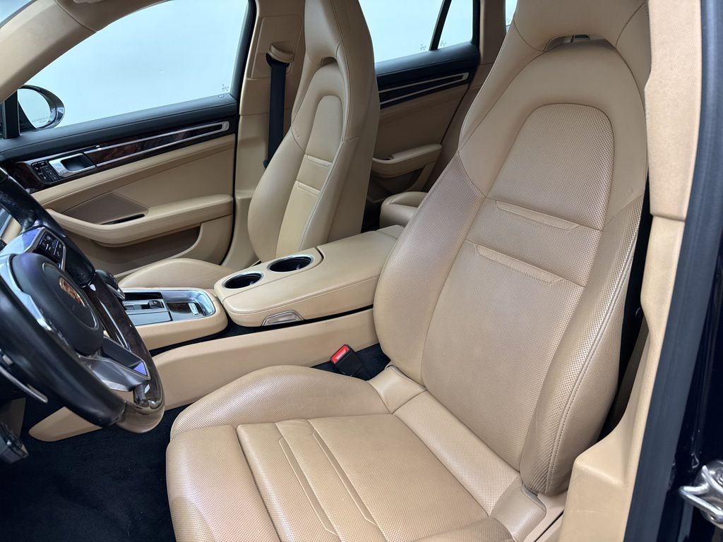 Thumbnail: 2018 Porsche Panamera - 11