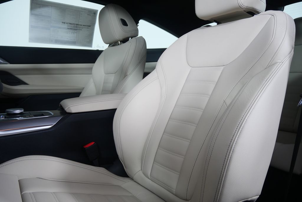 Thumbnail: 2026 BMW 4 Series - 11