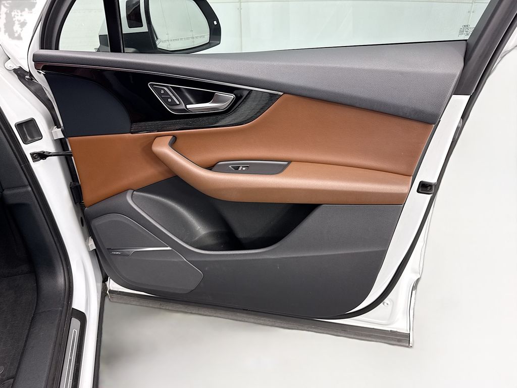 Thumbnail: 2018 Audi Q7 - 24