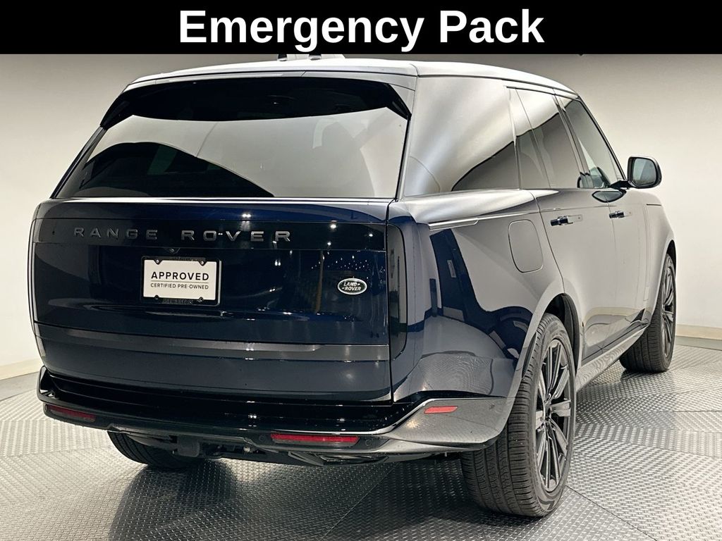 2023 Land Rover Range Rover SE 5