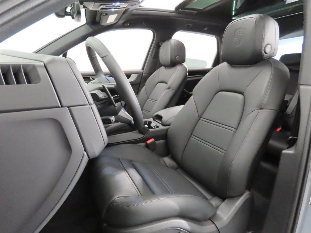 Thumbnail: 2026 Porsche Cayenne - 5