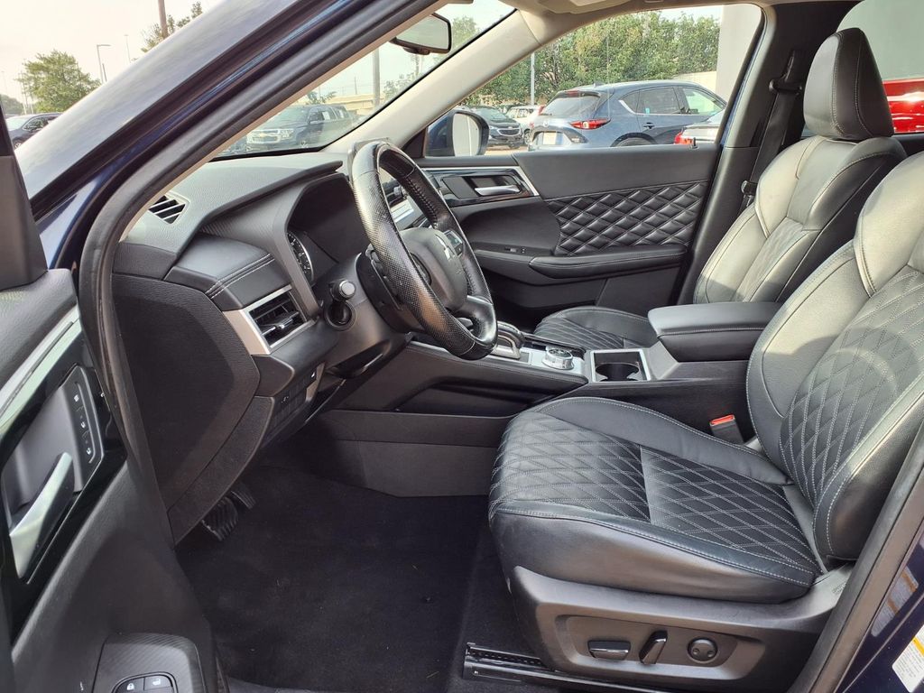 2022 Mitsubishi Outlander SEL  at DeMontrond Automotive Group