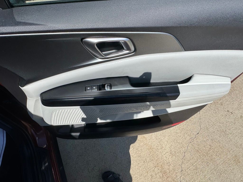 Used 2022 Kia Carnival Van