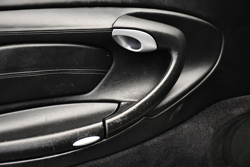 Thumbnail: 2003 Porsche 911 - 27