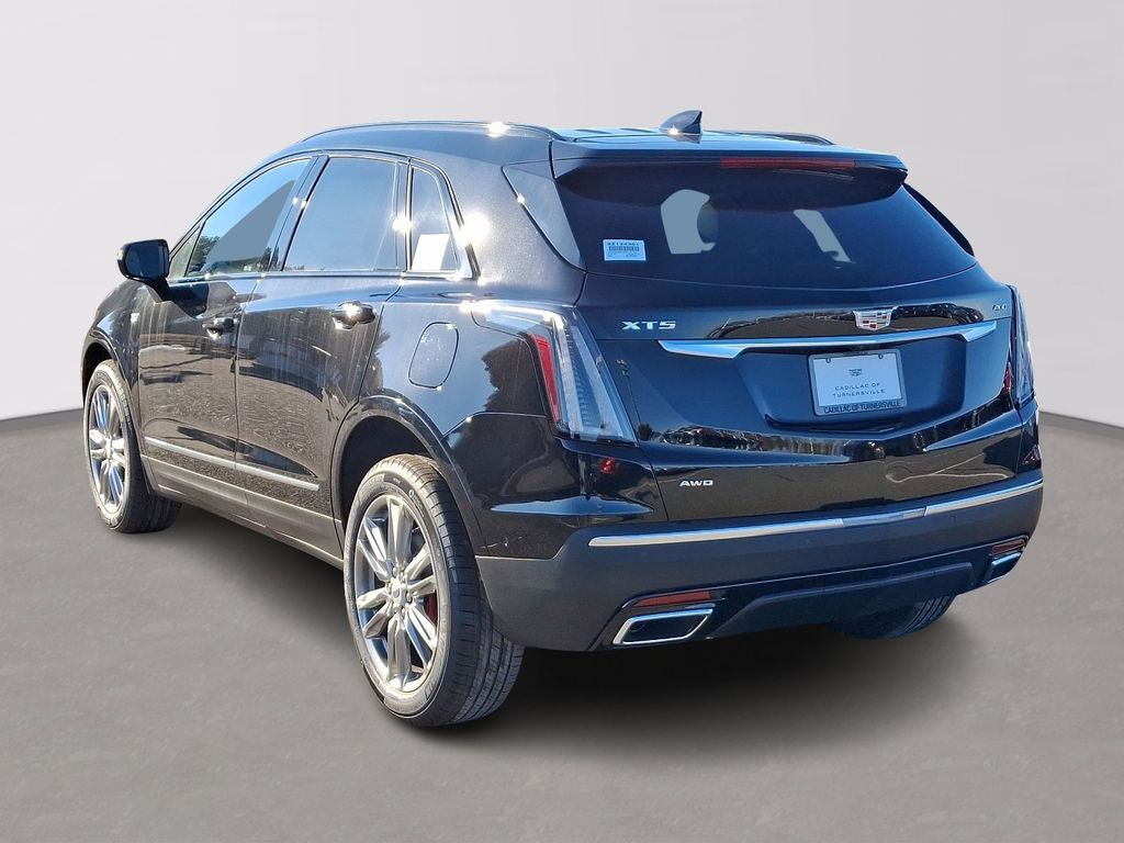 2025 Cadillac XT5 Sport 3