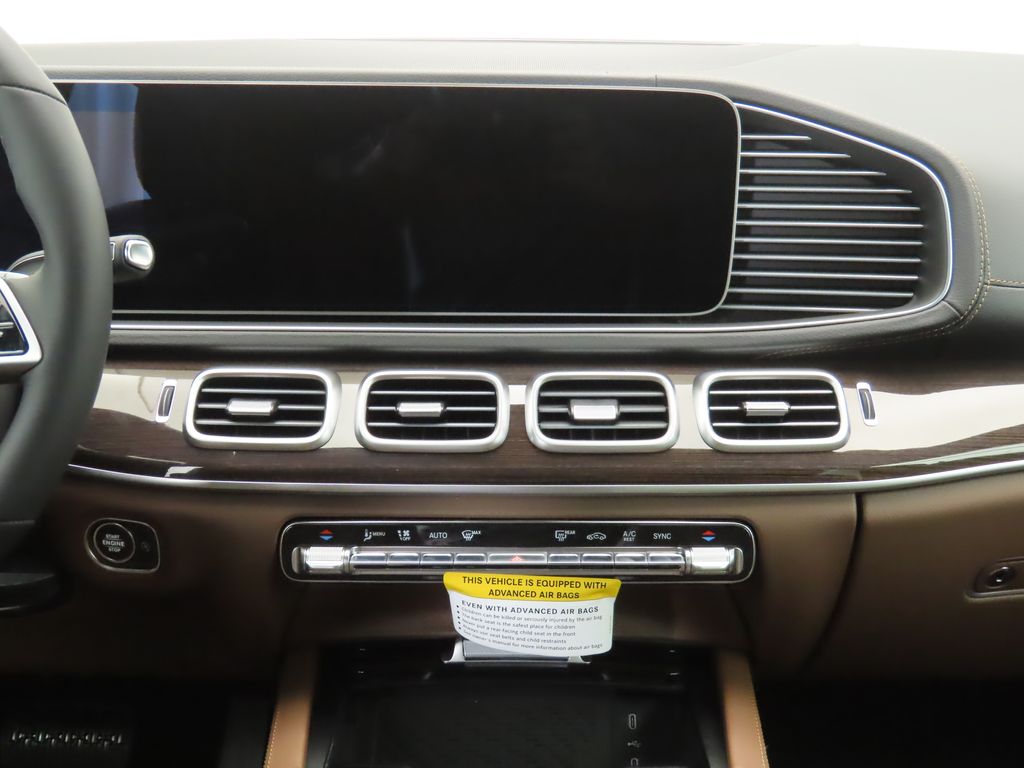Thumbnail: 2026 Mercedes-Benz GLS - 14