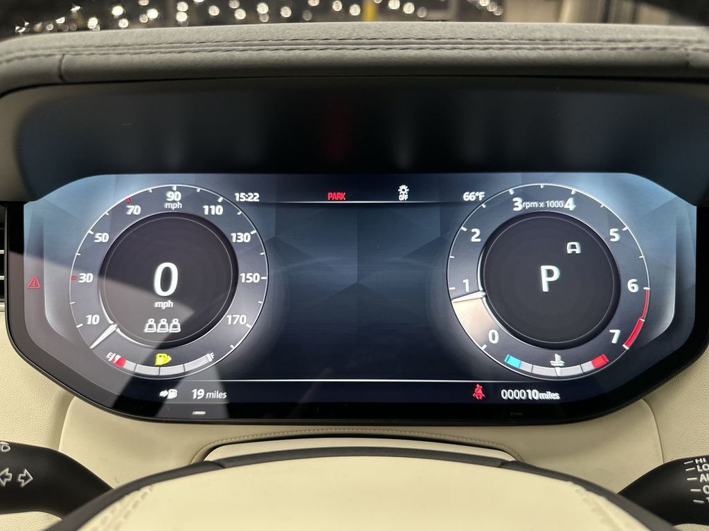 Thumbnail: 2023 Land Rover Range Rover - 23