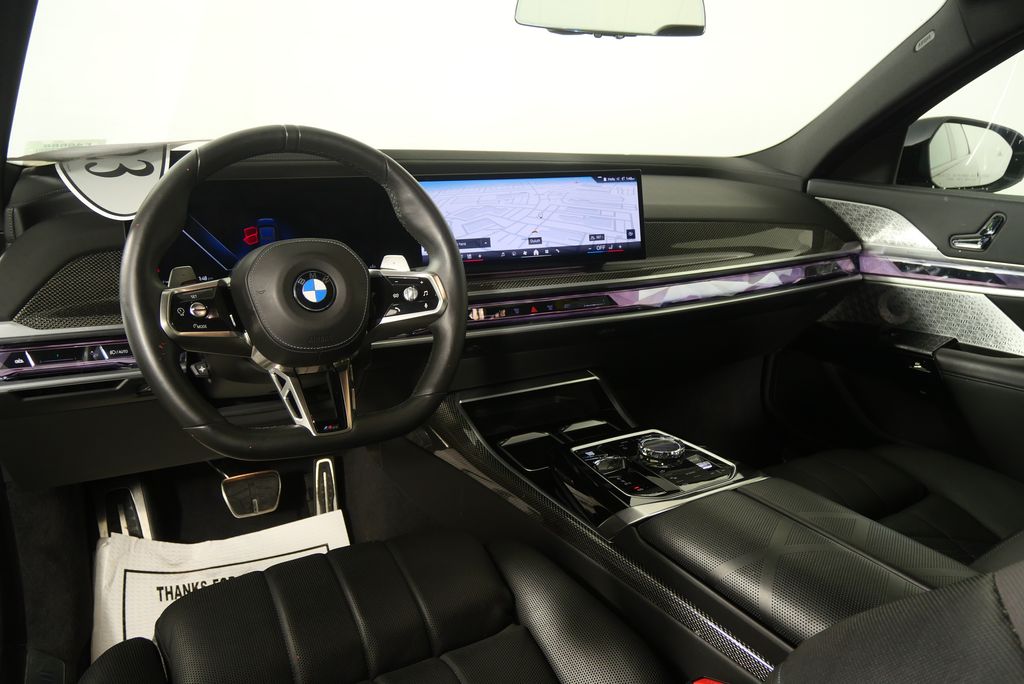 Thumbnail: 2023 BMW 7 Series - 21