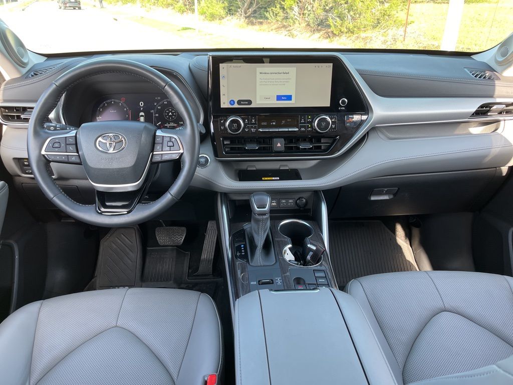 2023 Toyota Highlander Platinum 16