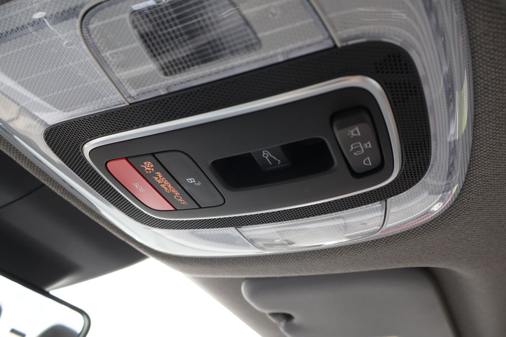 2025 Hyundai Elantra SEL 31