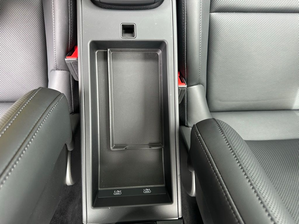 Thumbnail: 2024 Porsche 911 - 30