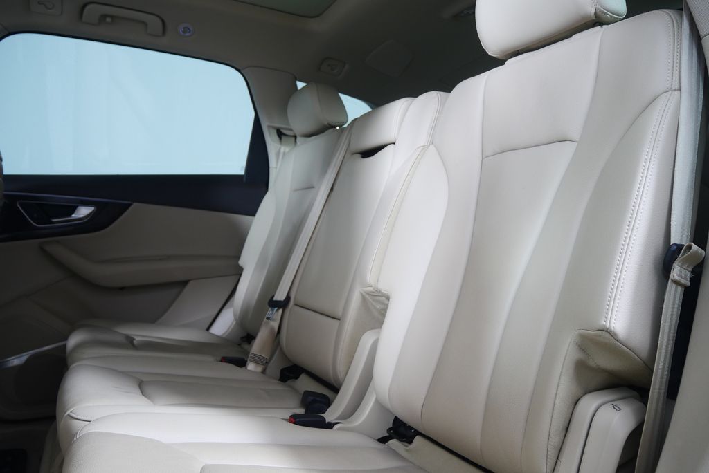 Thumbnail: 2018 Audi Q7 - 16