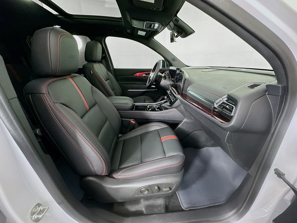 Thumbnail: 2024 Chevrolet Traverse - 30