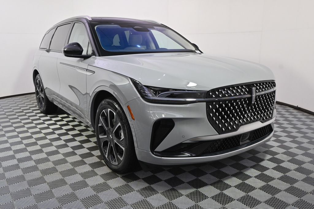 New 2026 Gray Lincoln Reserve image 9