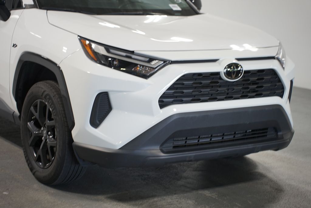 Thumbnail: 2023 Toyota RAV4 - 4