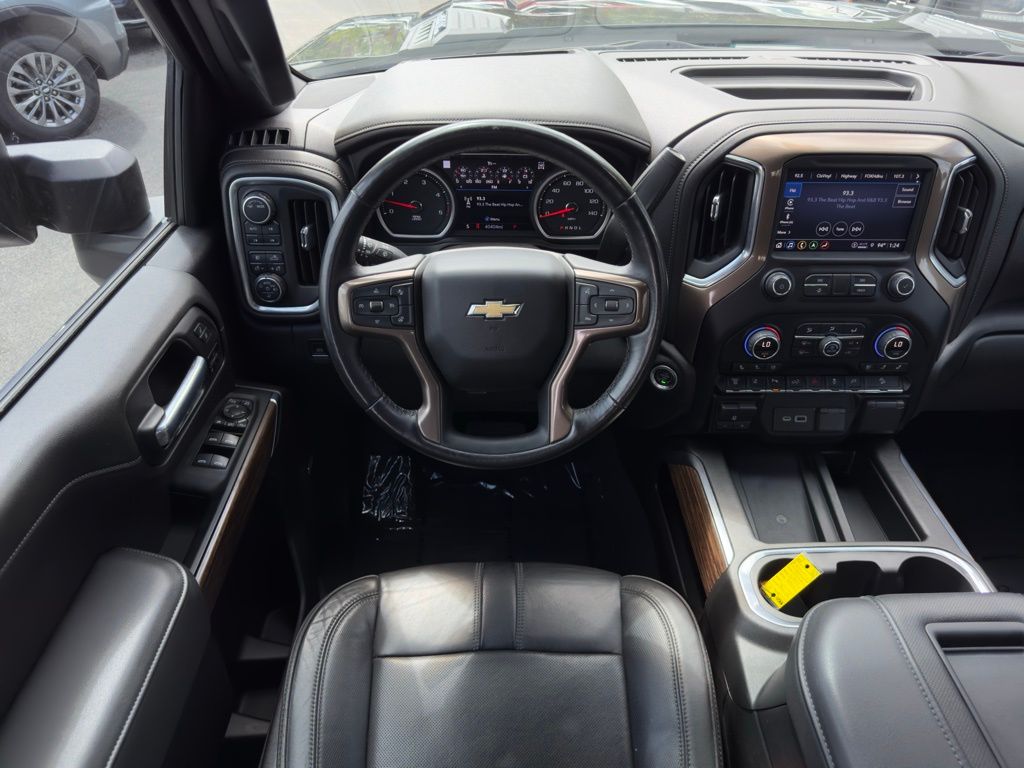 2022 Chevrolet Silverado 3500HD High Country 16