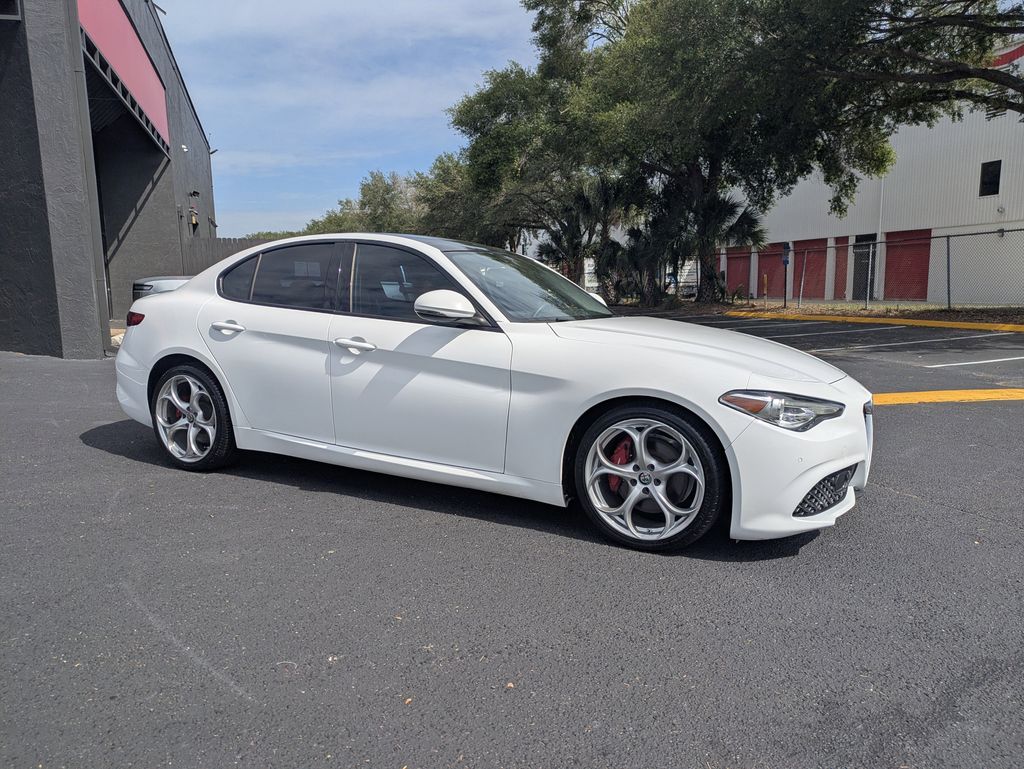 Alfa White 2019 Alfa Romeo Giulia Ti Sport RWD Sedan Rear-Wheel Drive 8-Speed Automatic