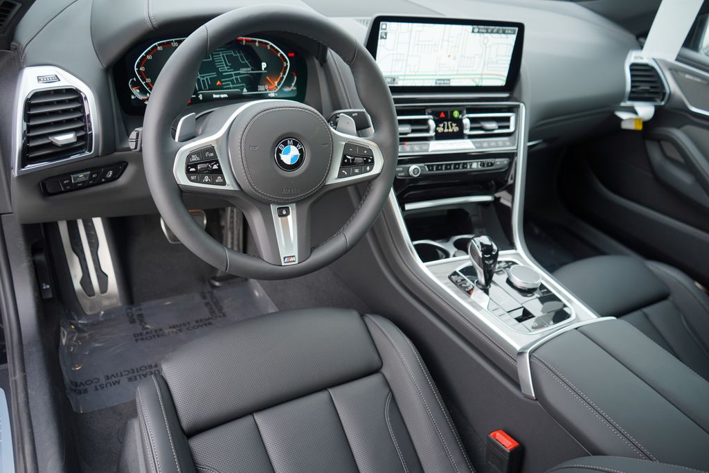 Thumbnail: 2026 BMW 8 Series - 13