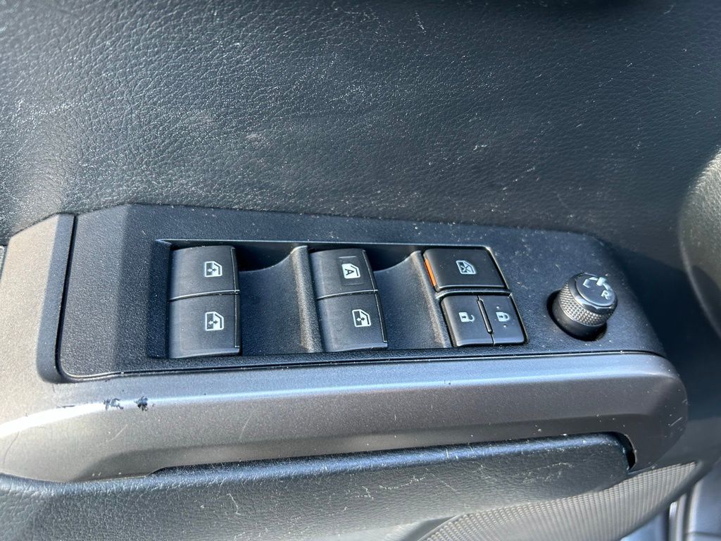 2019 Toyota Tacoma SR5 15