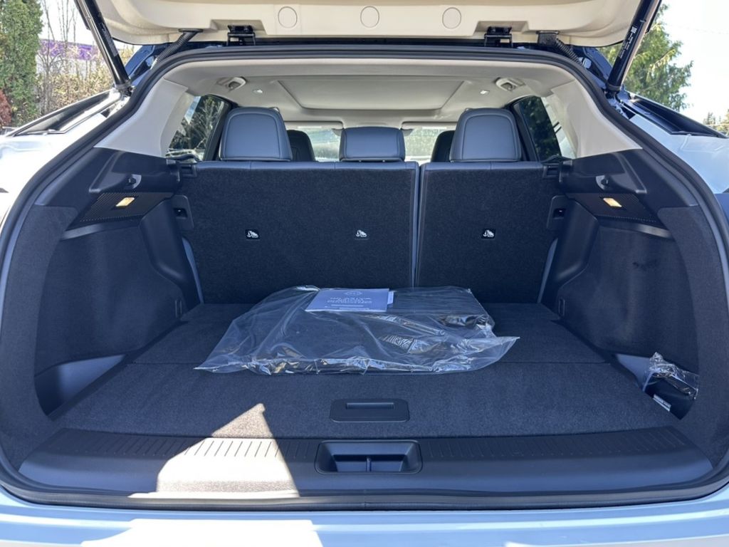 2025 Nissan Ariya PLATINUM+ e-4ORCE