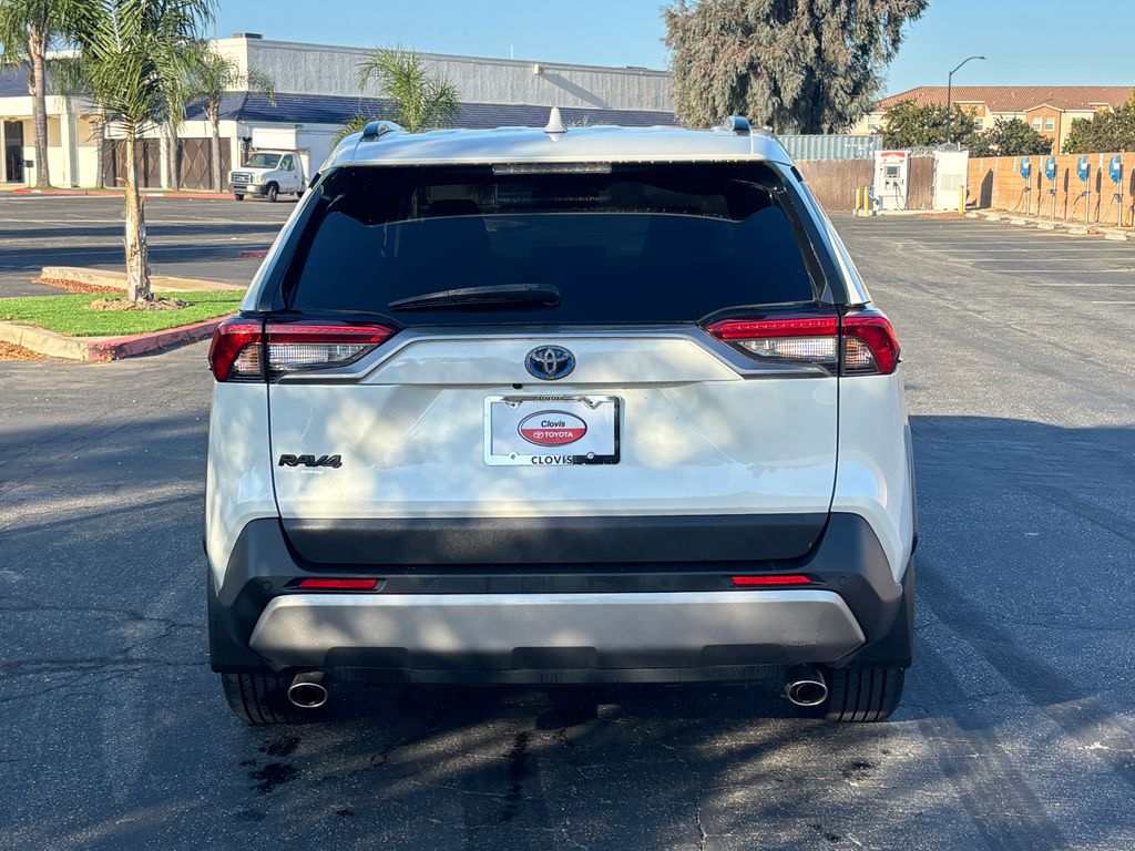 Thumbnail: 2022 Toyota RAV4 - 6