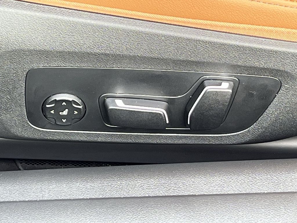 Thumbnail: 2026 BMW 4 Series - 14