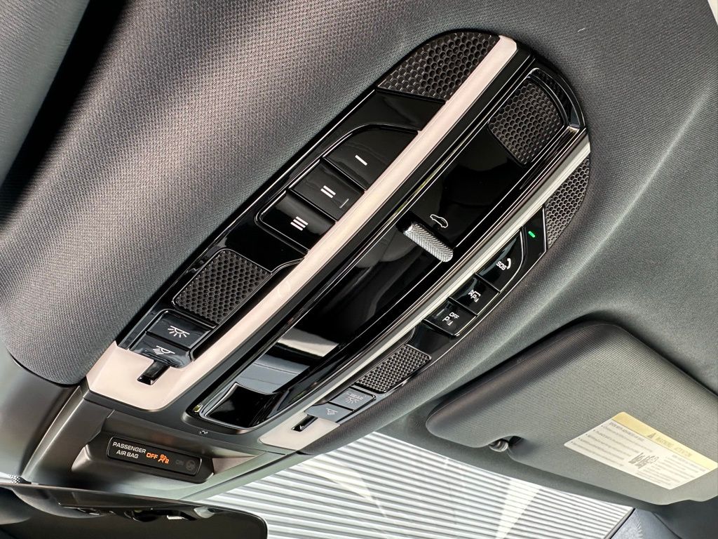 Thumbnail: 2023 Porsche  - 29