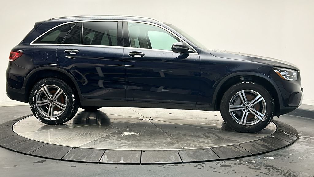 2022 Mercedes-Benz GLC 300 8