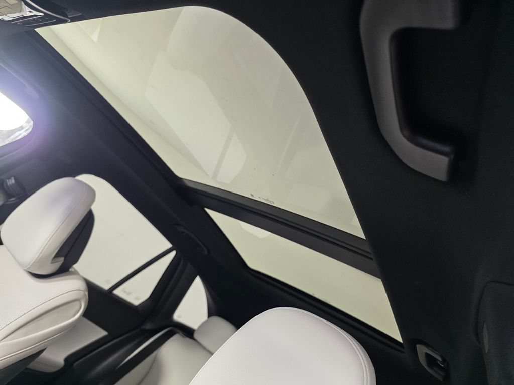 New 2026 Gray Mercedes-Benz GLC 300 image 9