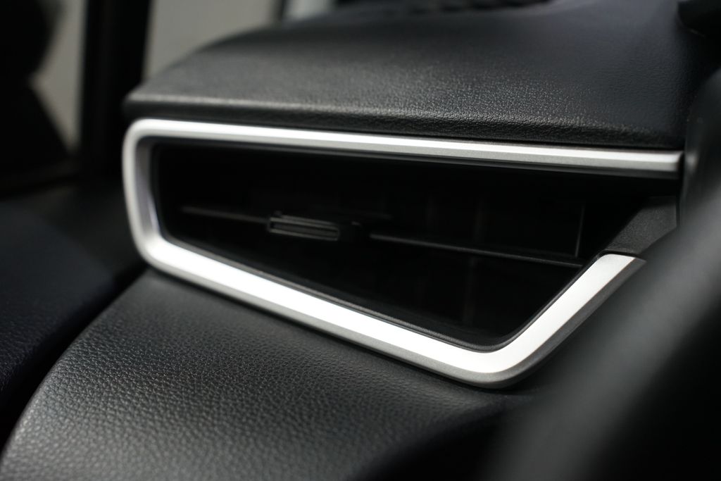 Thumbnail: 2022 Toyota Corolla - 22