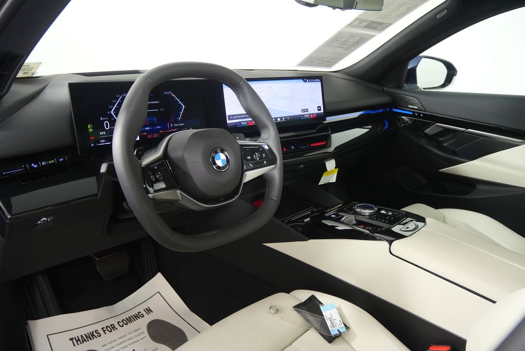 Thumbnail: 2025 BMW 5 Series - 13