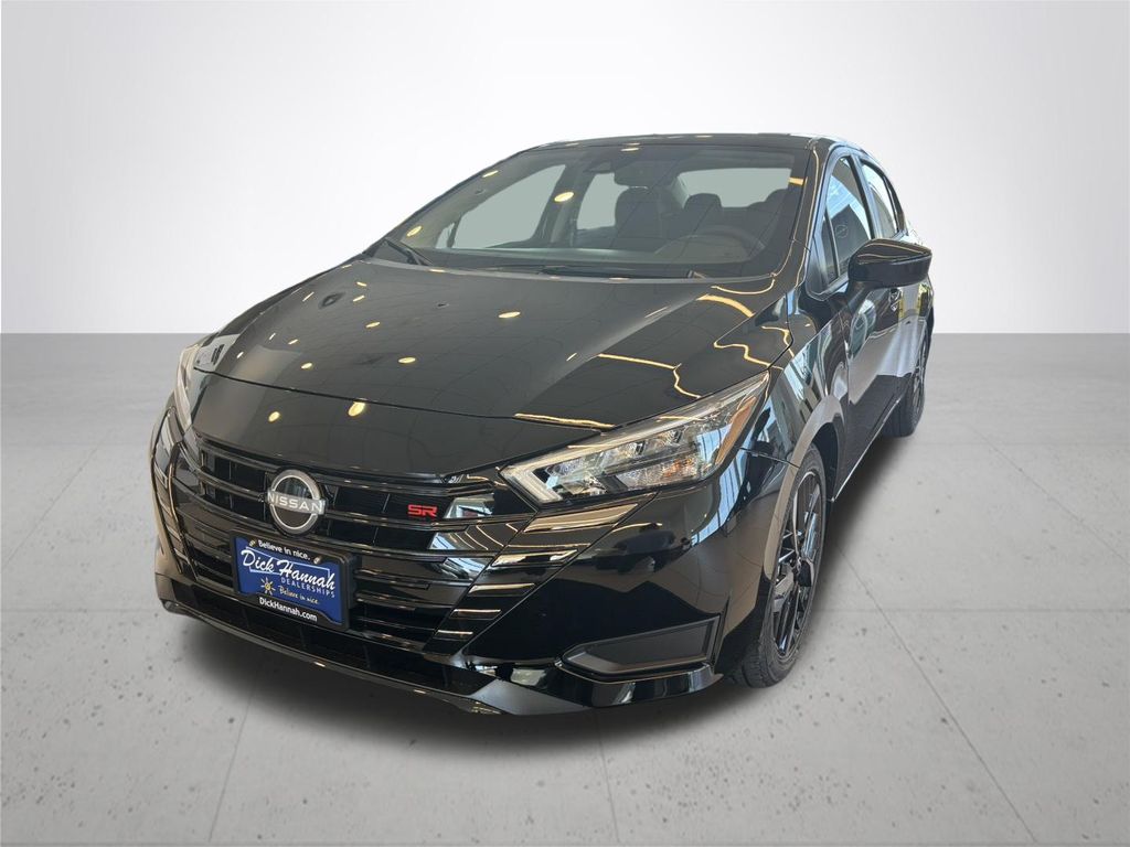 2025 Nissan Versa 1.6 SR