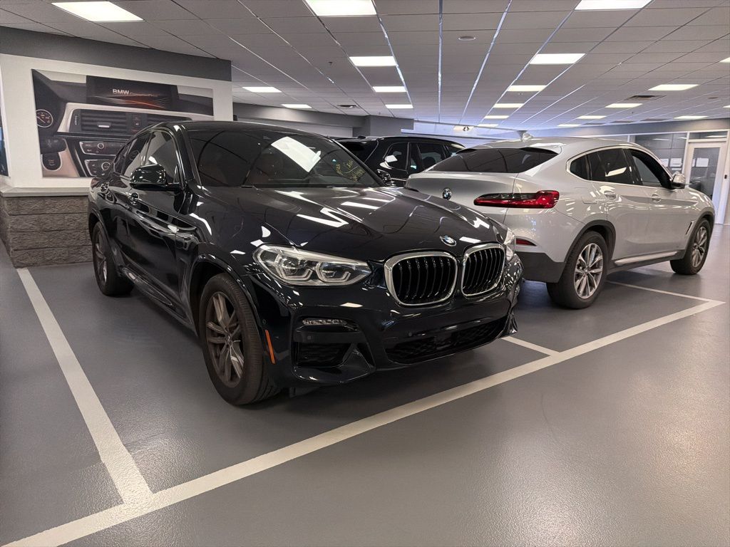 Thumbnail: 2021 BMW X4 - 3