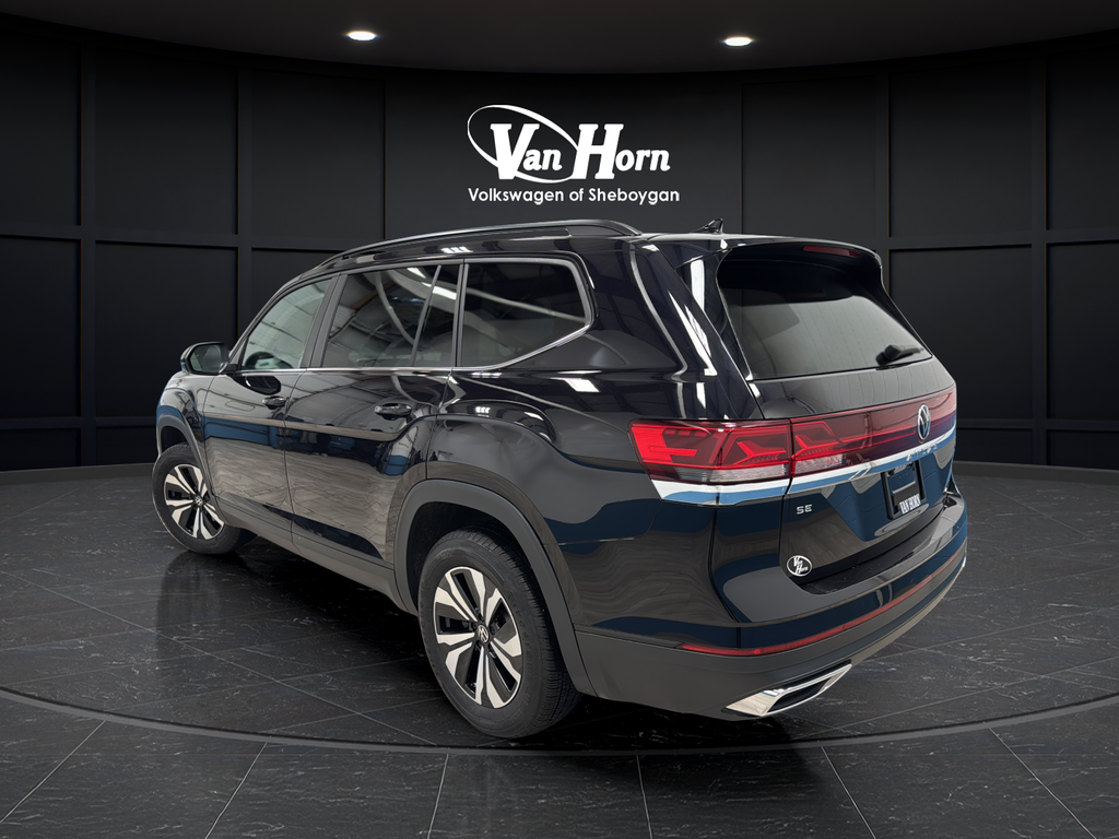 Used 2024 Deep Black Volkswagen 2.0T SE image 5