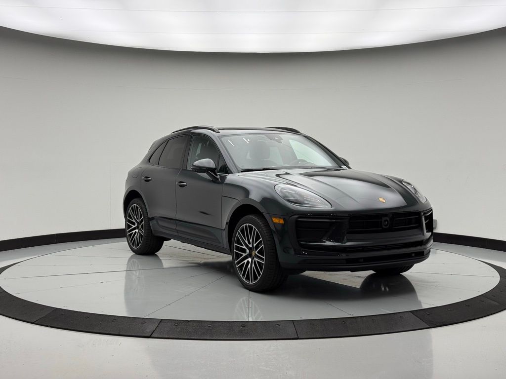 Thumbnail: 2026 Porsche Macan - 8