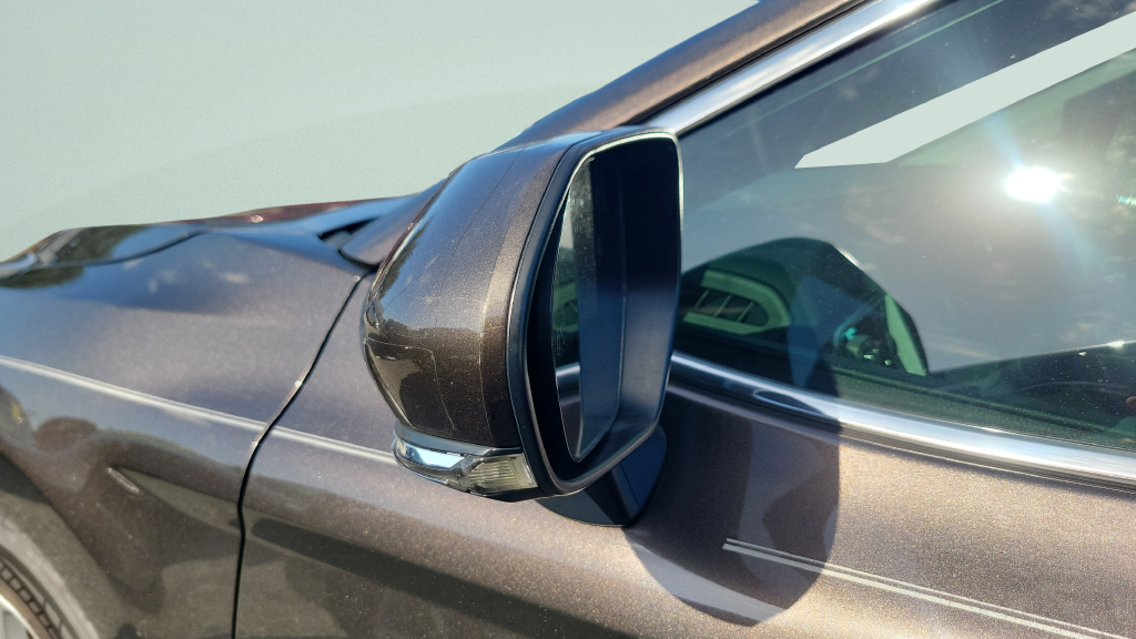 Used 2018 Brown Toyota LE image 5